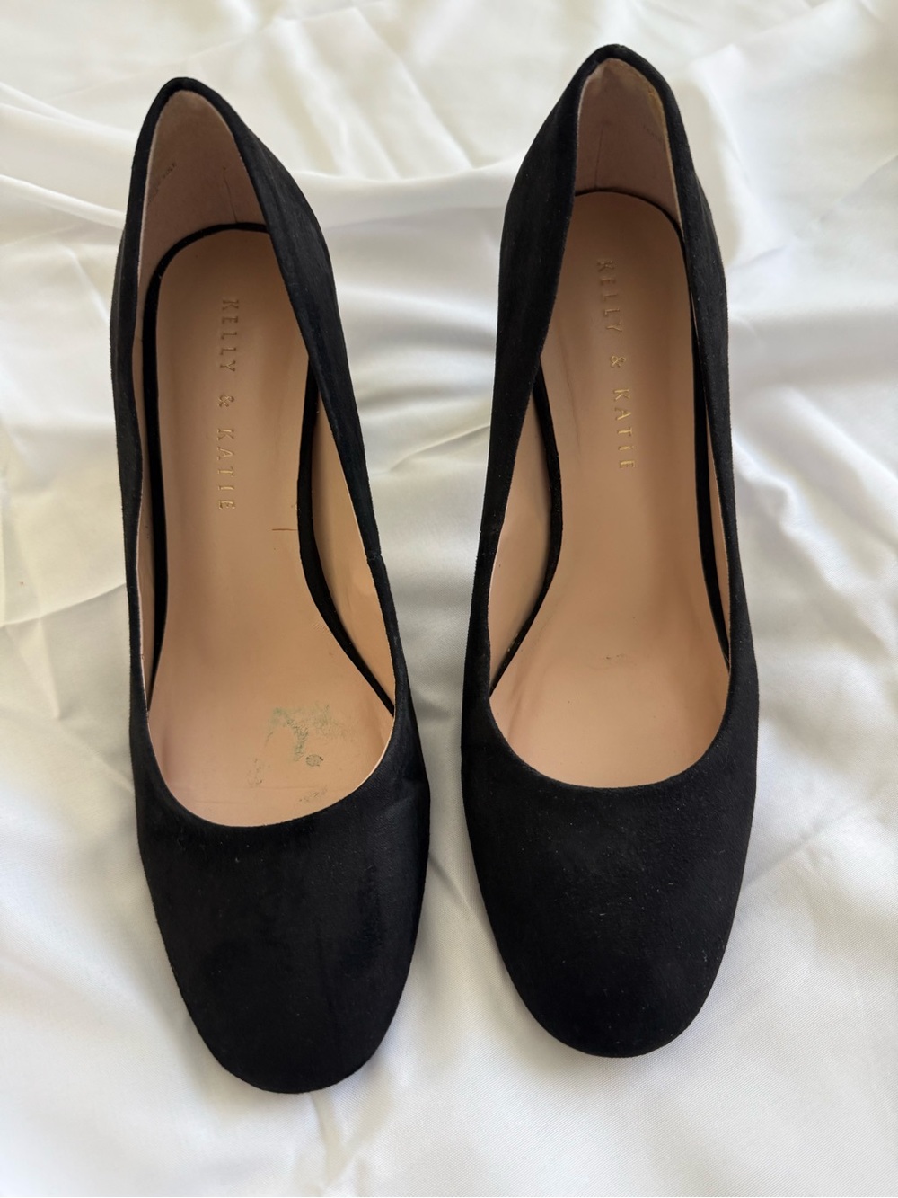 Kelly & Katie Black Suede Round-Toe Pumps